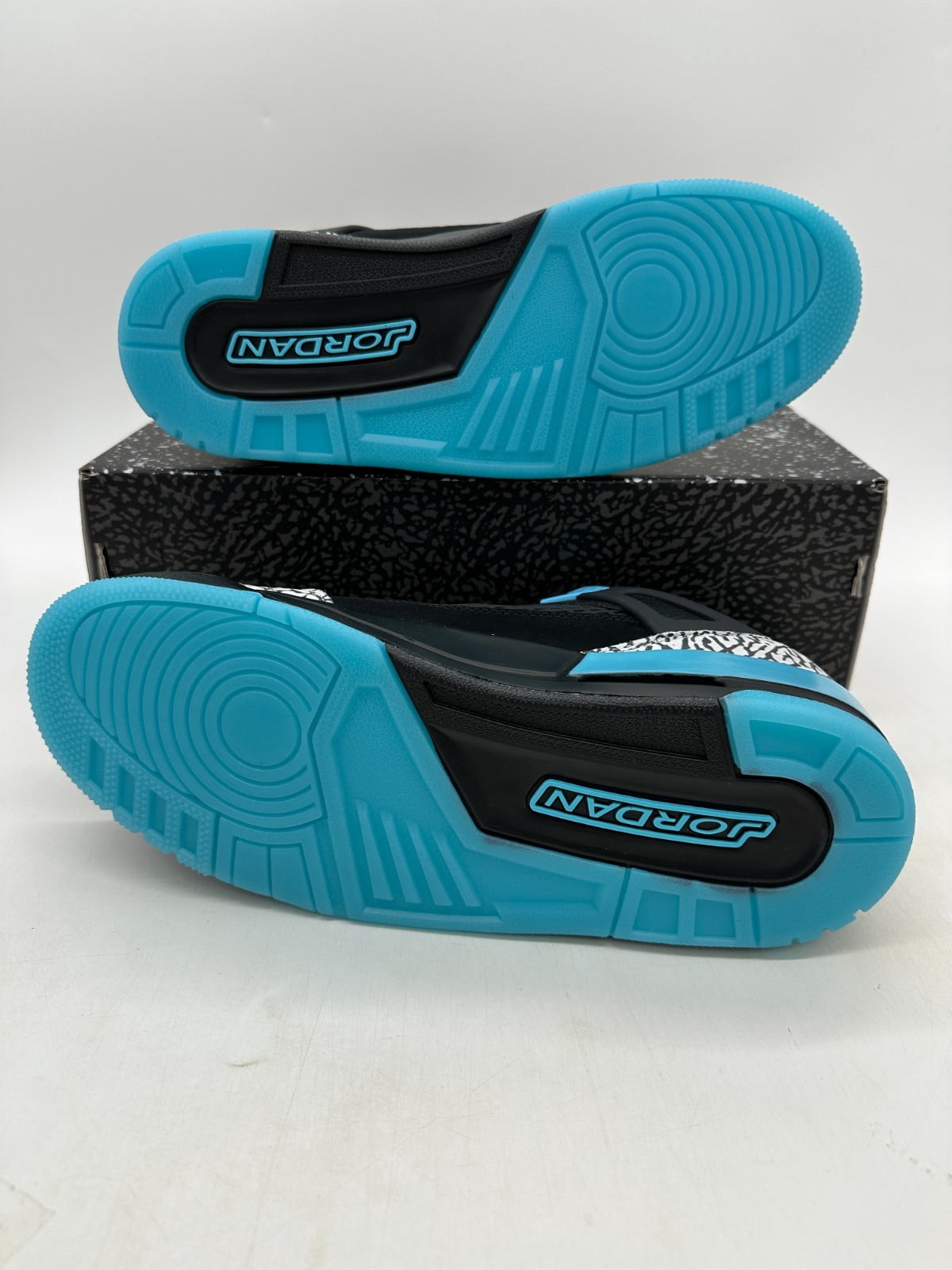 Jordan Spizike Low Men's Size 11.5 Black Blue Leather Athletic Shoes FQ1759 005
