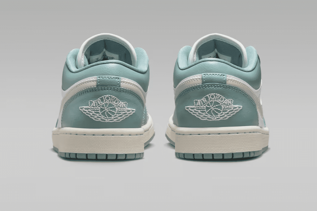 AIR JORDAN 1 Low Women's Green DC0774-138 Size 6