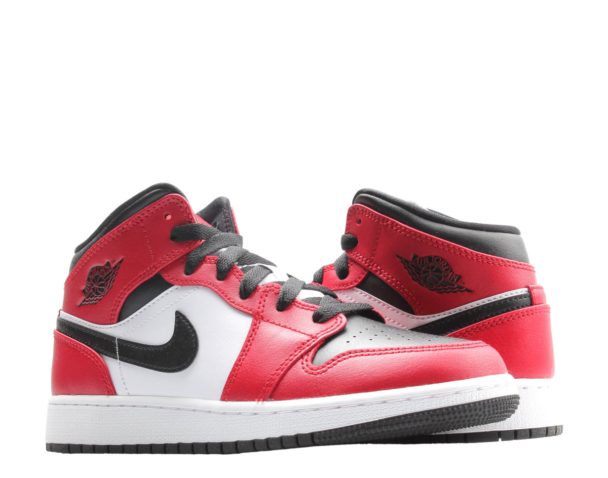 Jordan 1 Mid Chicago Black Toe Big Kids' GS Sneakers 554725-069