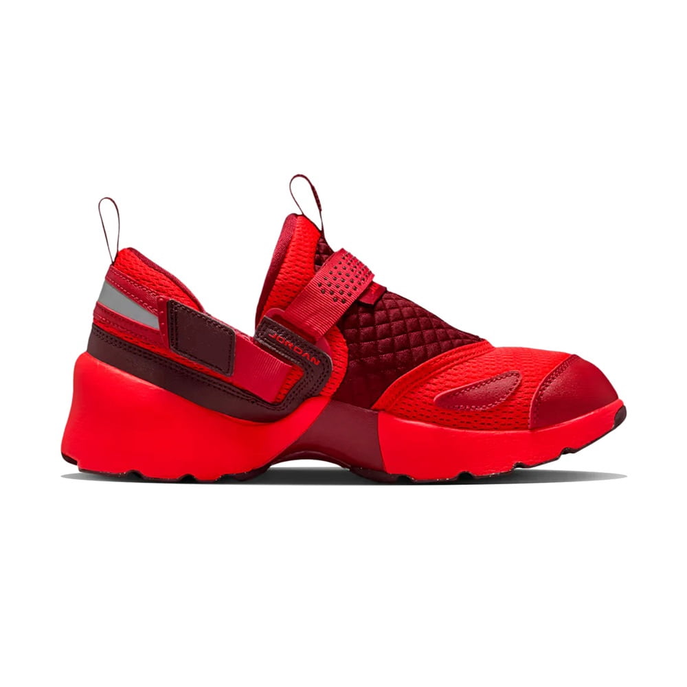 Women's Jordan Trunner LX Chile Red/Team Red (HQ2164 601) - 8.5