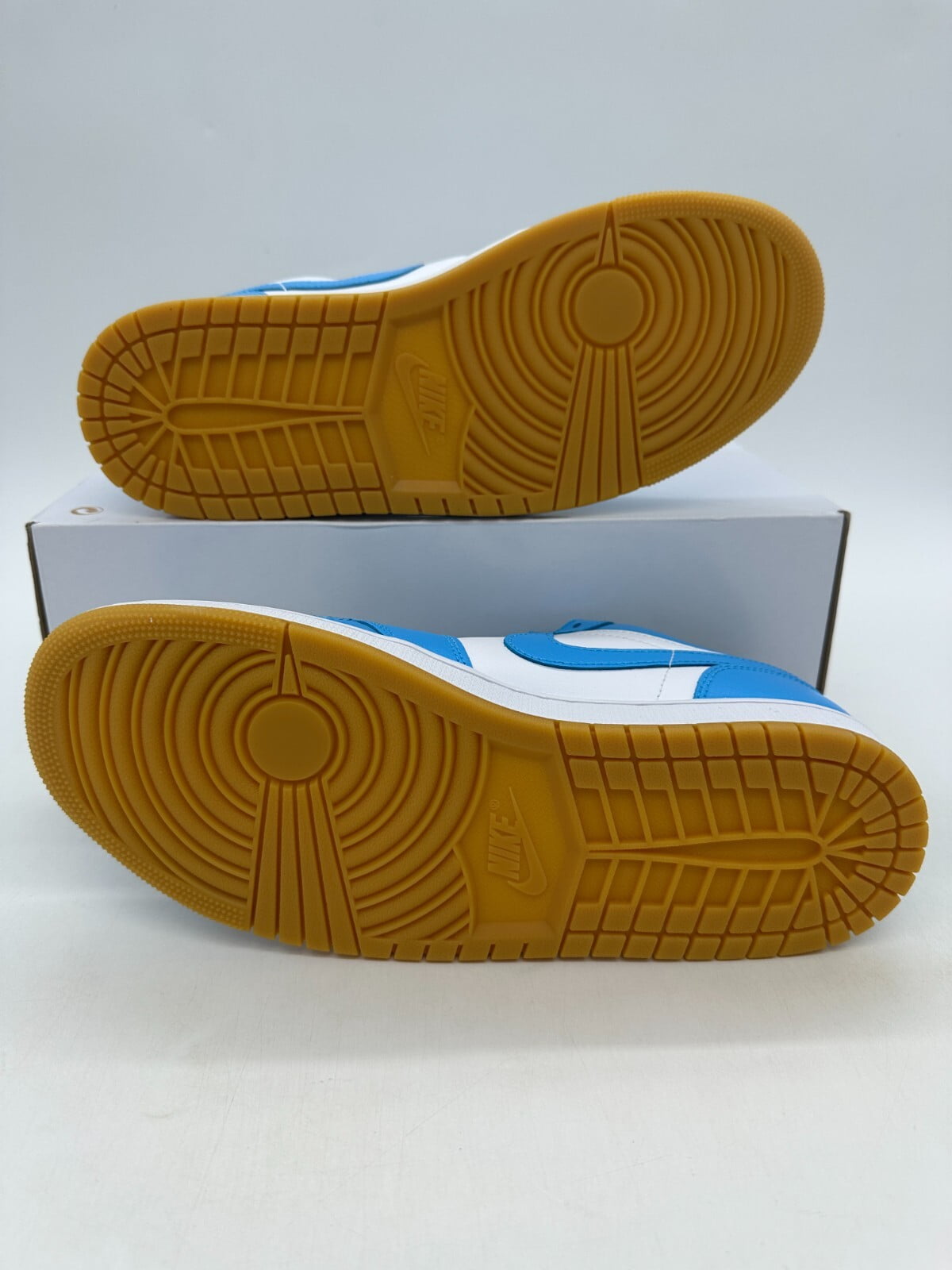 Women's Jordan 1 Low White/DK Powder Blue (DC0774 104) - 7.5