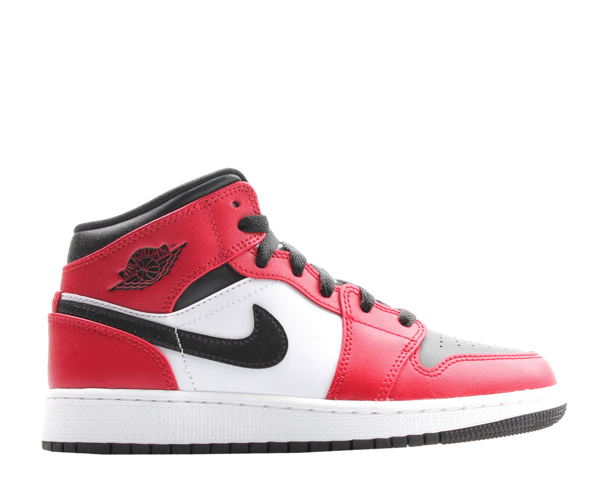 Jordan 1 Mid Chicago Black Toe Big Kids' GS Sneakers 554725-069