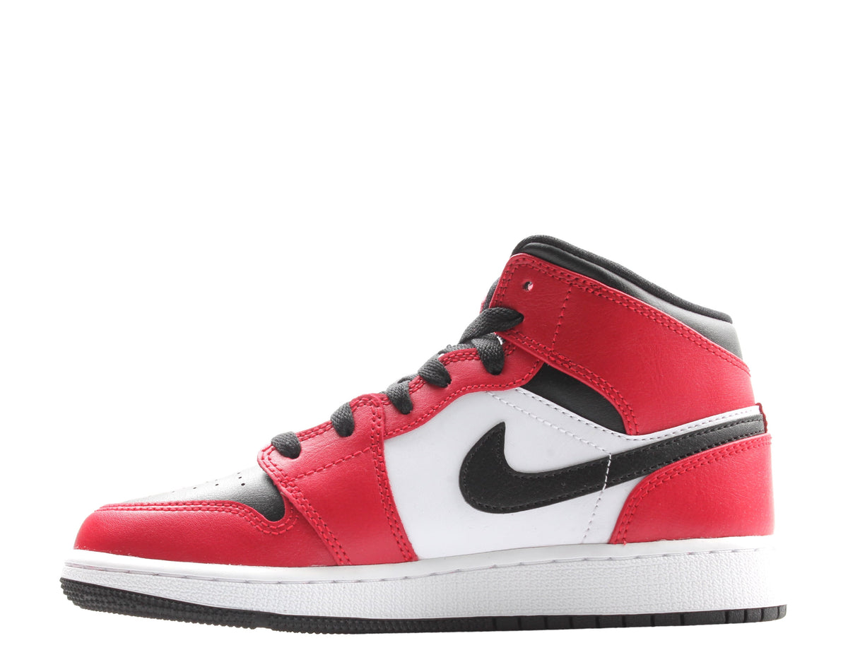 Jordan 1 Mid Chicago Black Toe Big Kids' GS Sneakers 554725-069